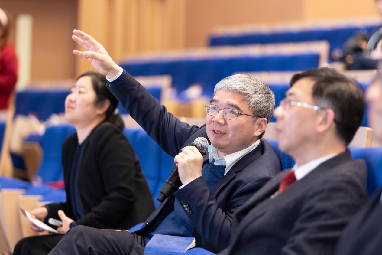 C:/Users/98153/Desktop/2025质建办临时文件/星空彩票安卓最新版官网下载举办“交·创”博士生学术交叉论坛/图片源文件/9.jpg9